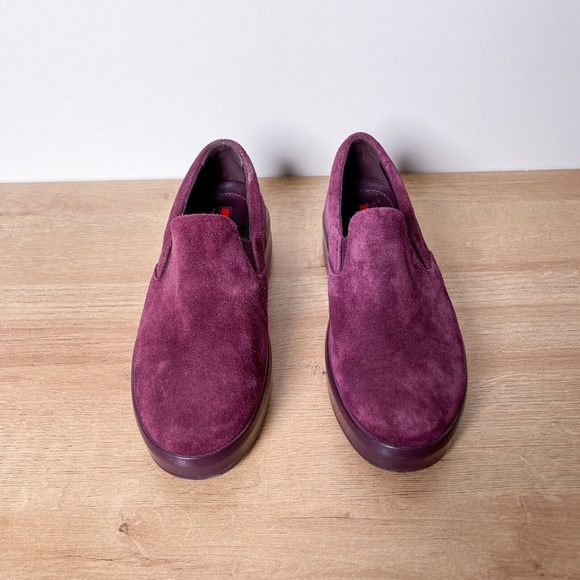 Prada Women's skate shoe Sz 36 US 6 Eggplant Purple Suede - Picture 1 of 6